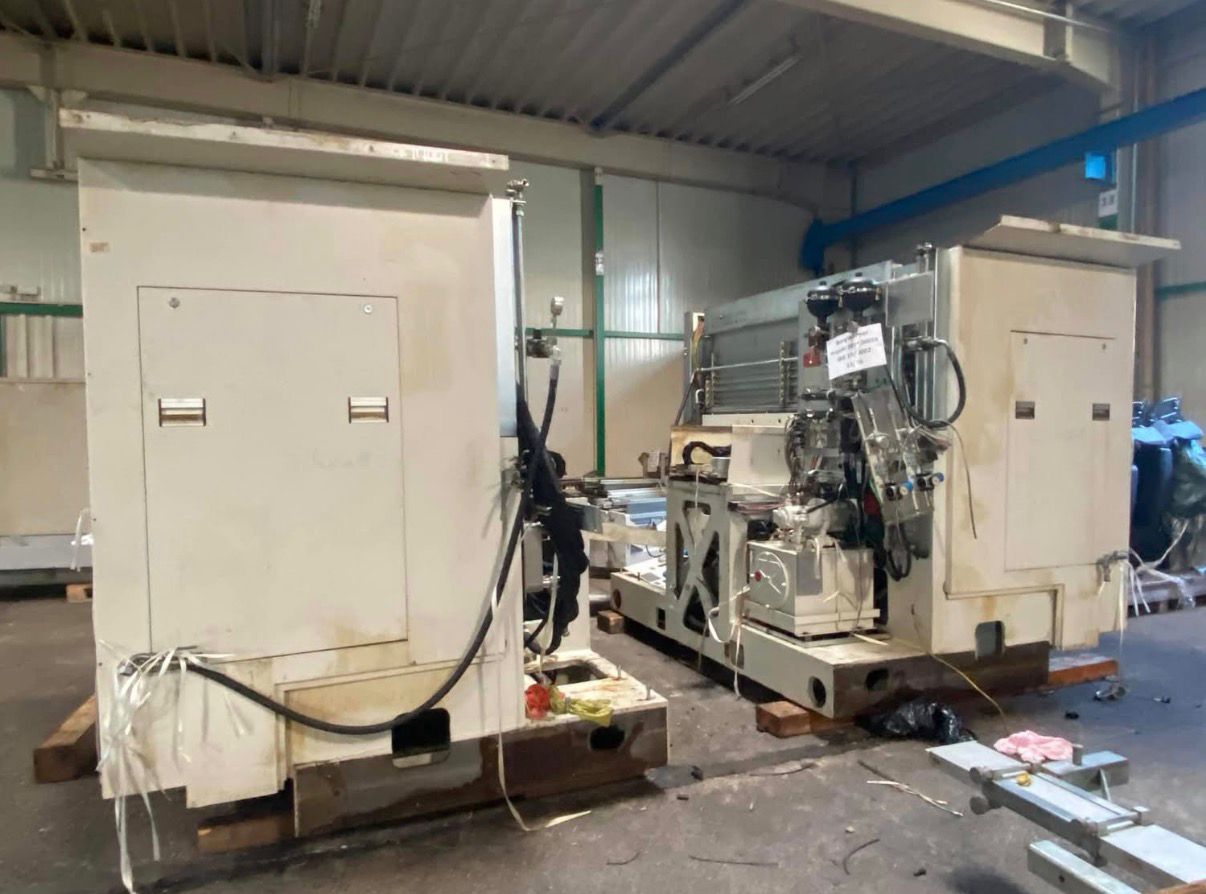 CNC Maschinen vor Demontage