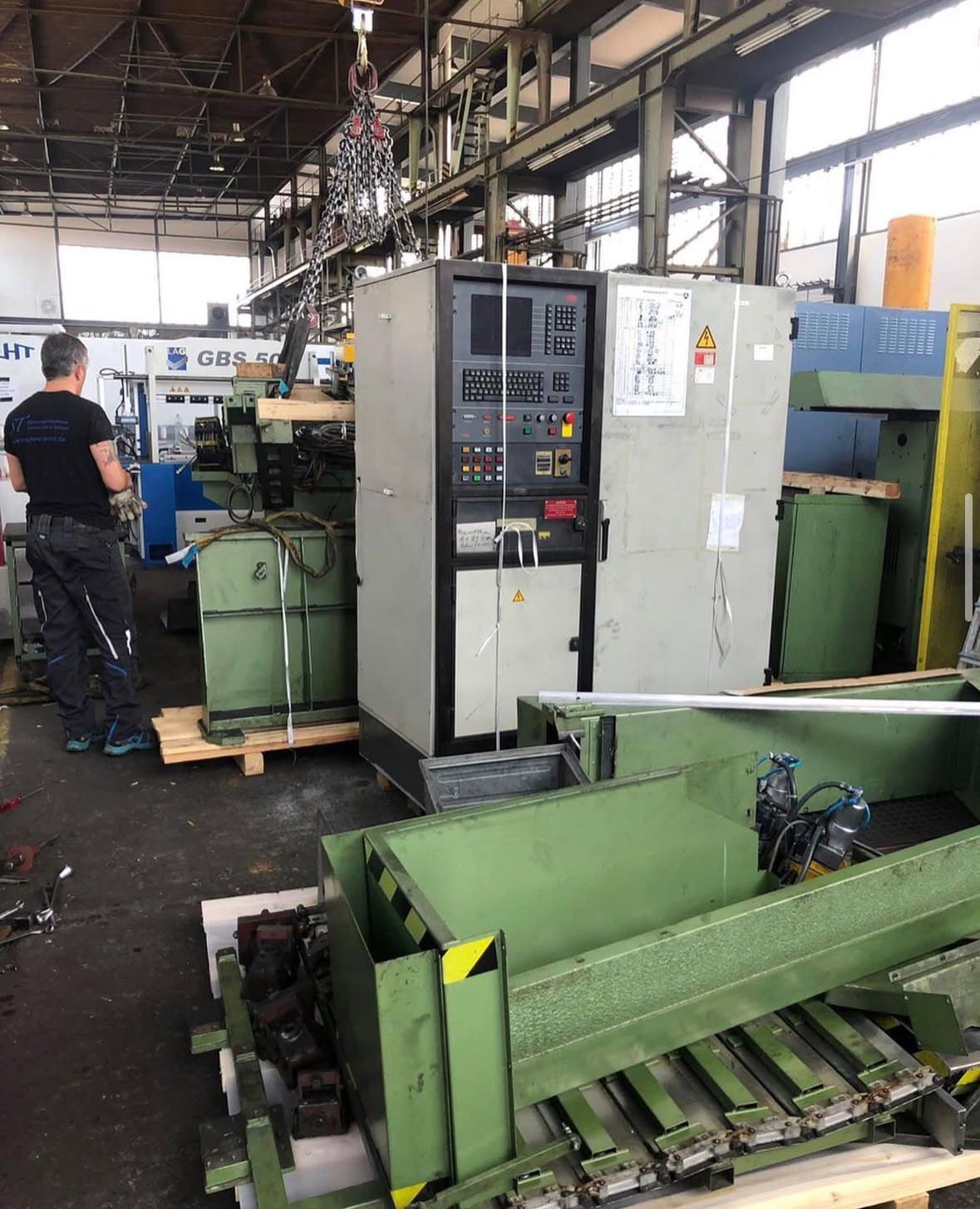 CNC-Maschine in der Halle