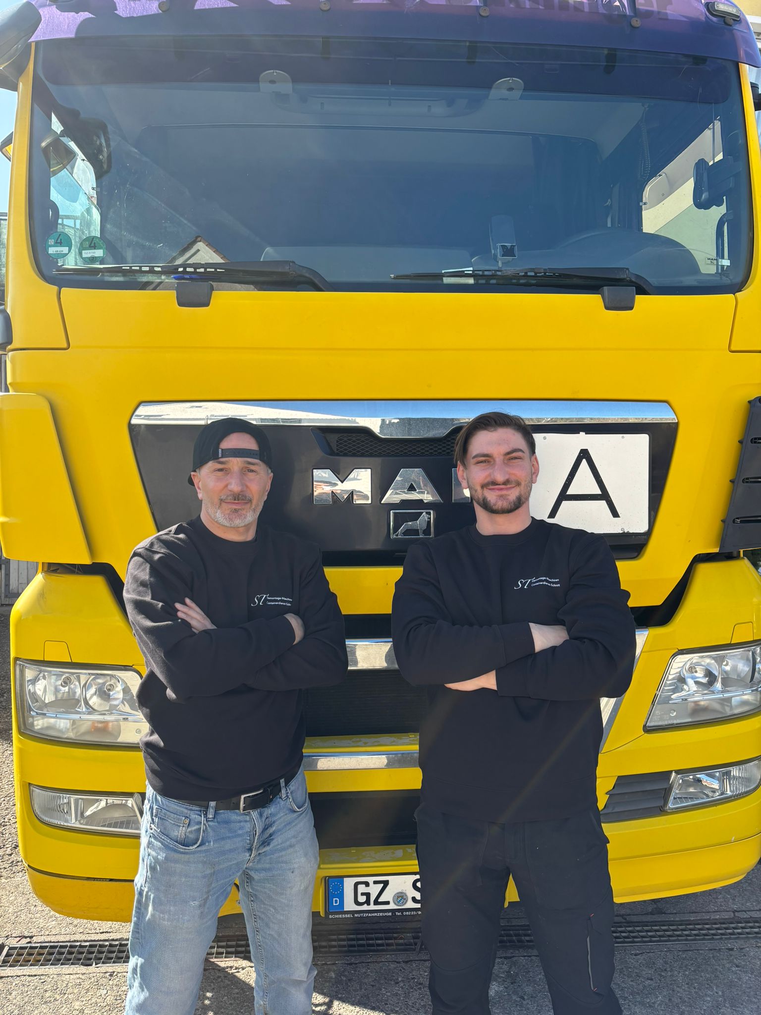 ST-Schrotthandel Team - Vater und Sohn